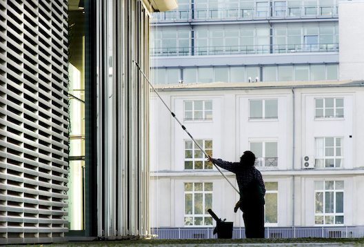 Window-cleaning-Carmarthenshire-Llanelli-Ammanford-Comserve-Ltd-1.jpeg